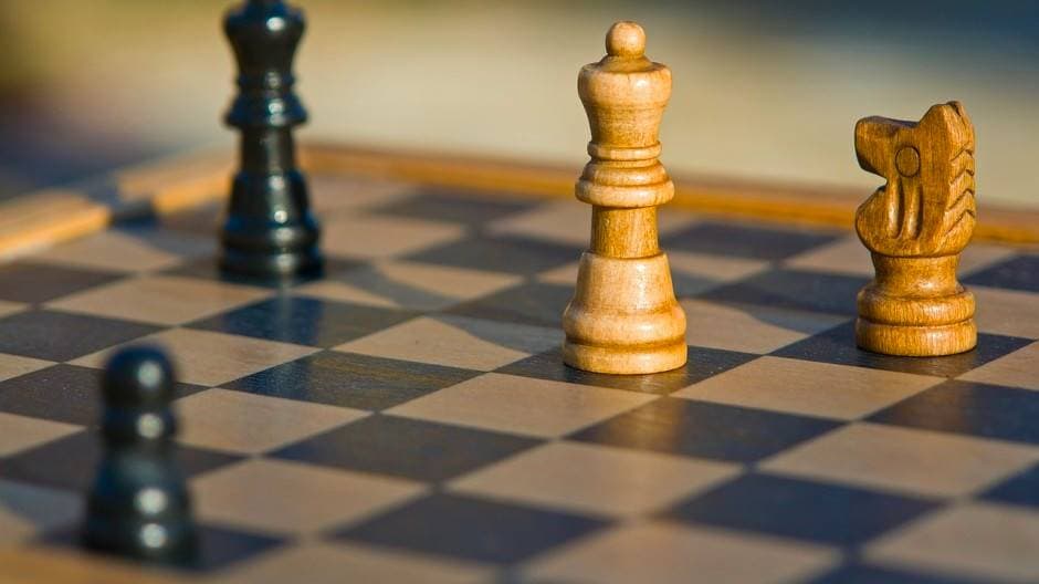 深度解析当前行情：大额资金被盗引发市场担忧与大国博弈下的流动性迁移的共振结果