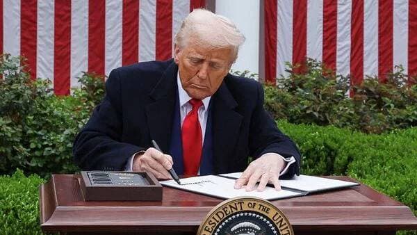 特朗普眼中的关税:最美的词汇,让美国再次伟大的利器