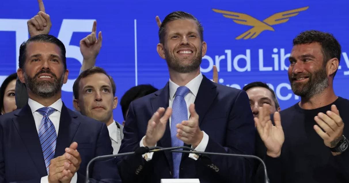 西装与纹身：WLFI 背后，特朗普儿子和 「加密朋克」 的生意